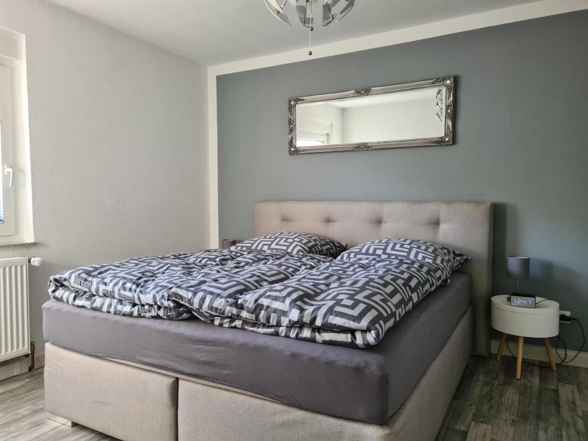 Ferienwohnung Saturn Mülheim an der Ruhr Екстериор снимка