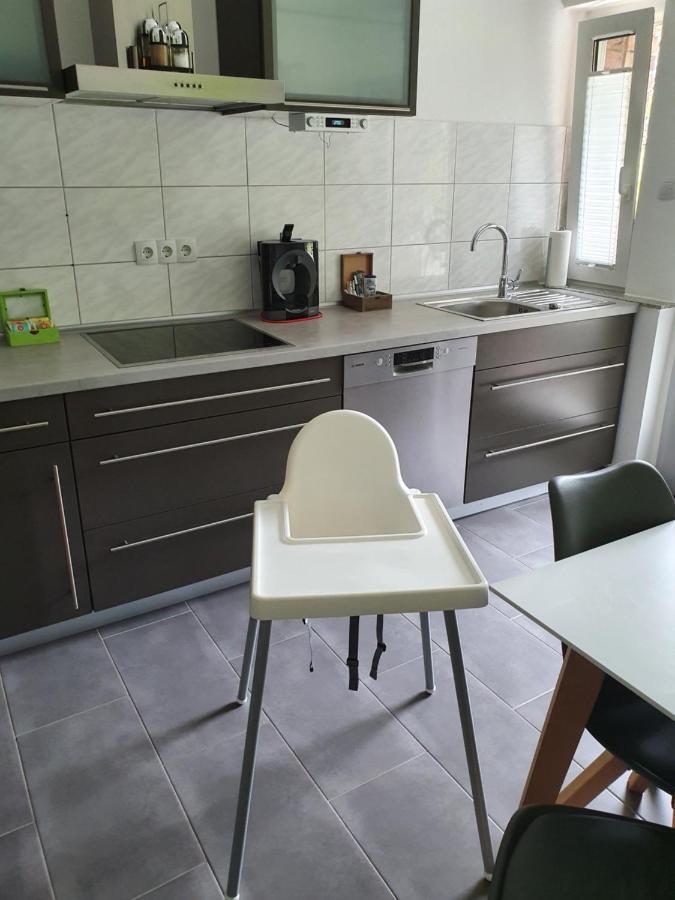 Ferienwohnung Saturn Mülheim an der Ruhr Екстериор снимка