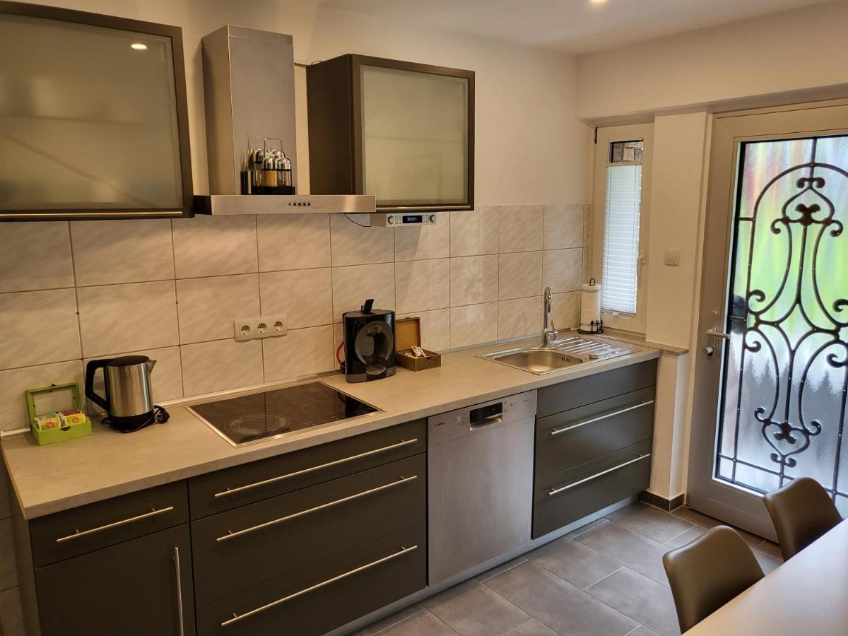 Ferienwohnung Saturn Mülheim an der Ruhr Екстериор снимка